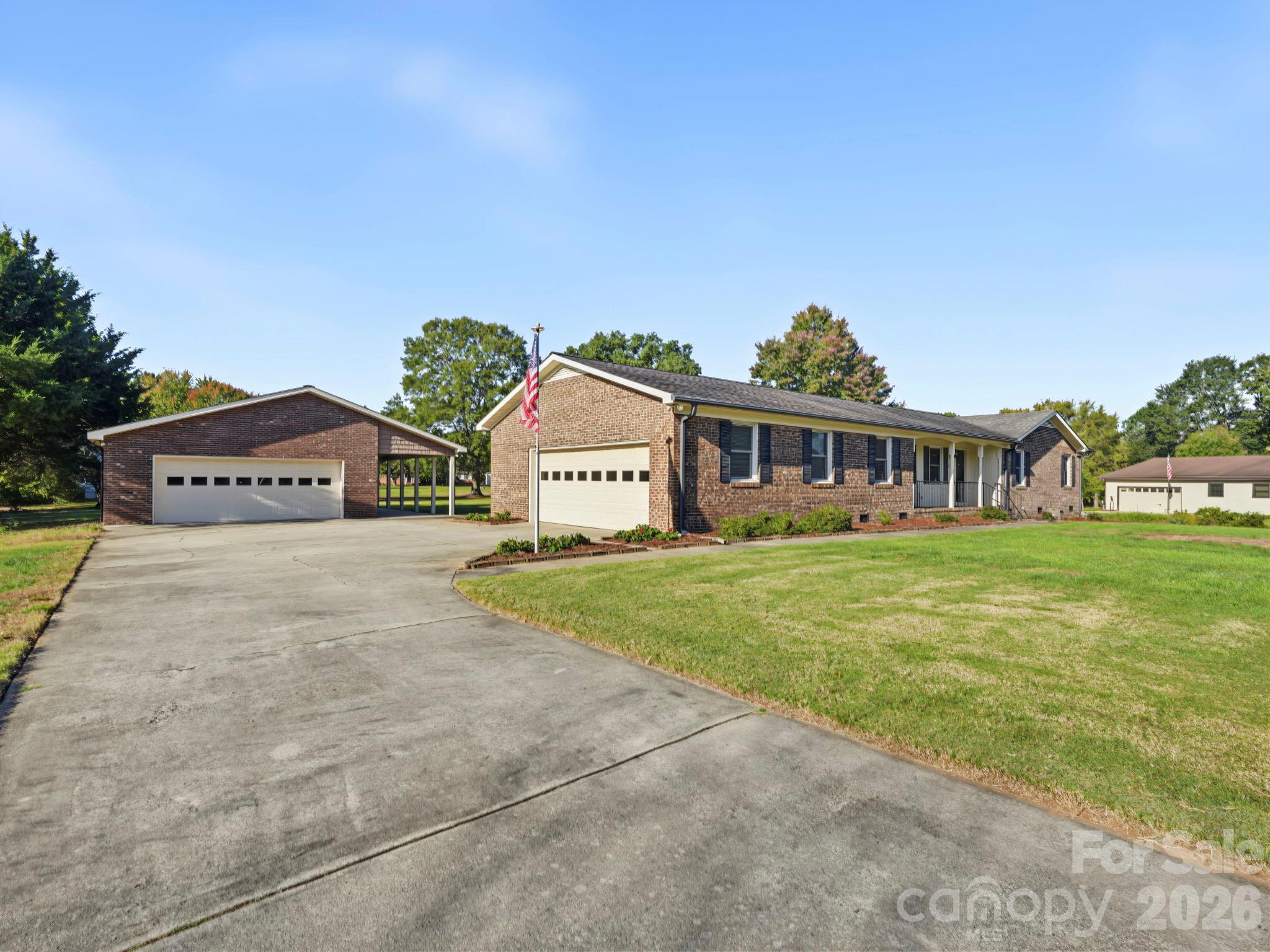 1690 NW Old Harmony Drive 3
