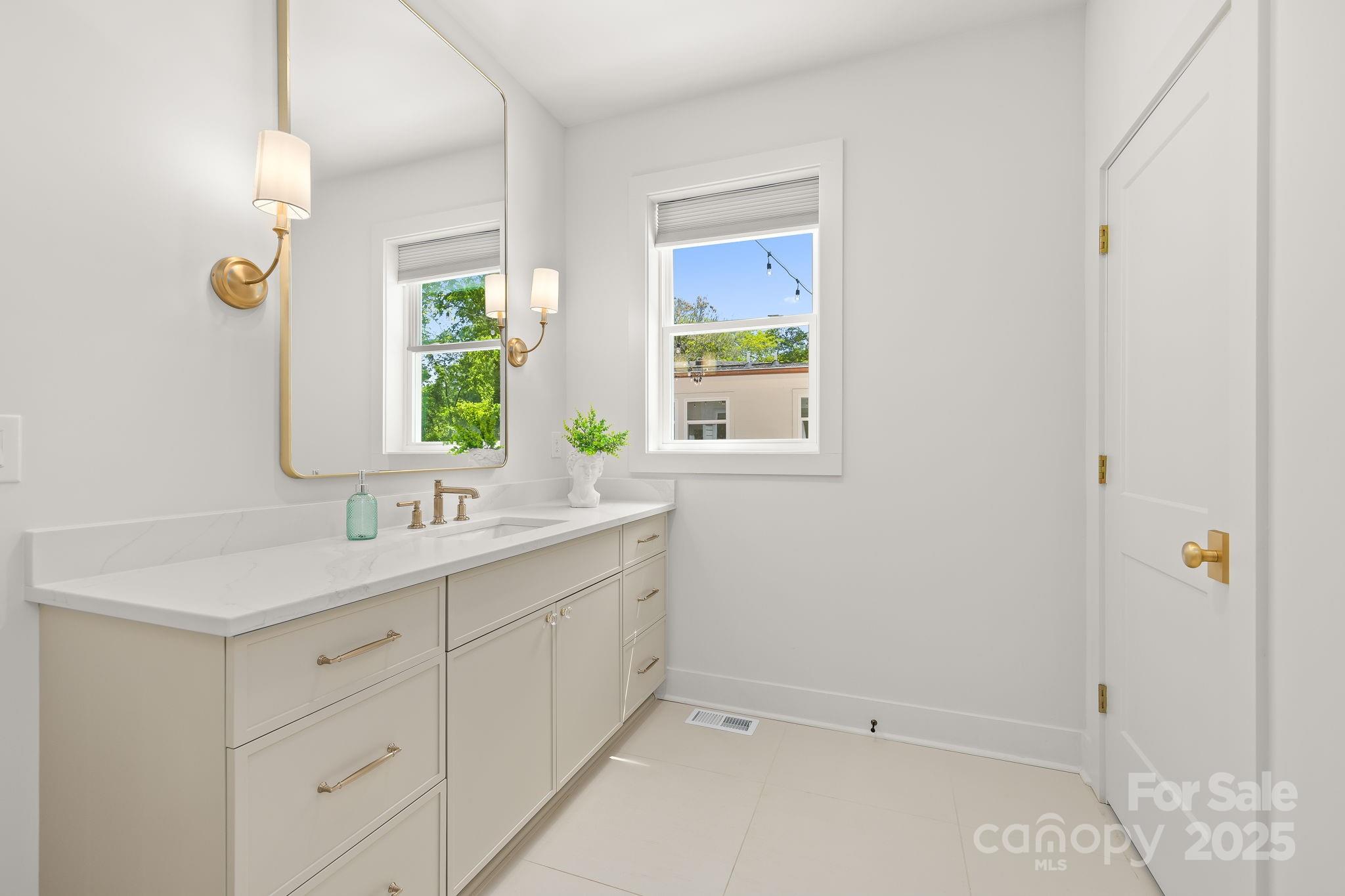 Governors Square - Residential