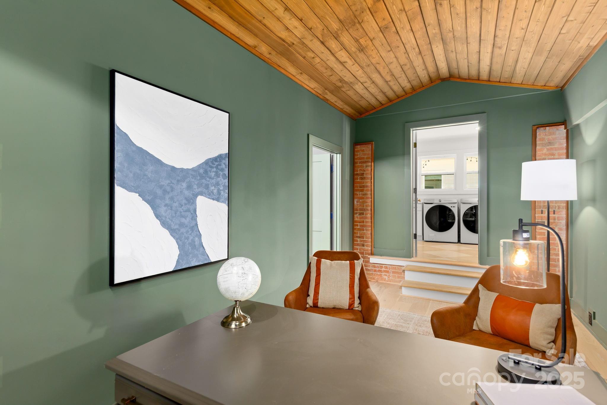 Governors Square - Residential