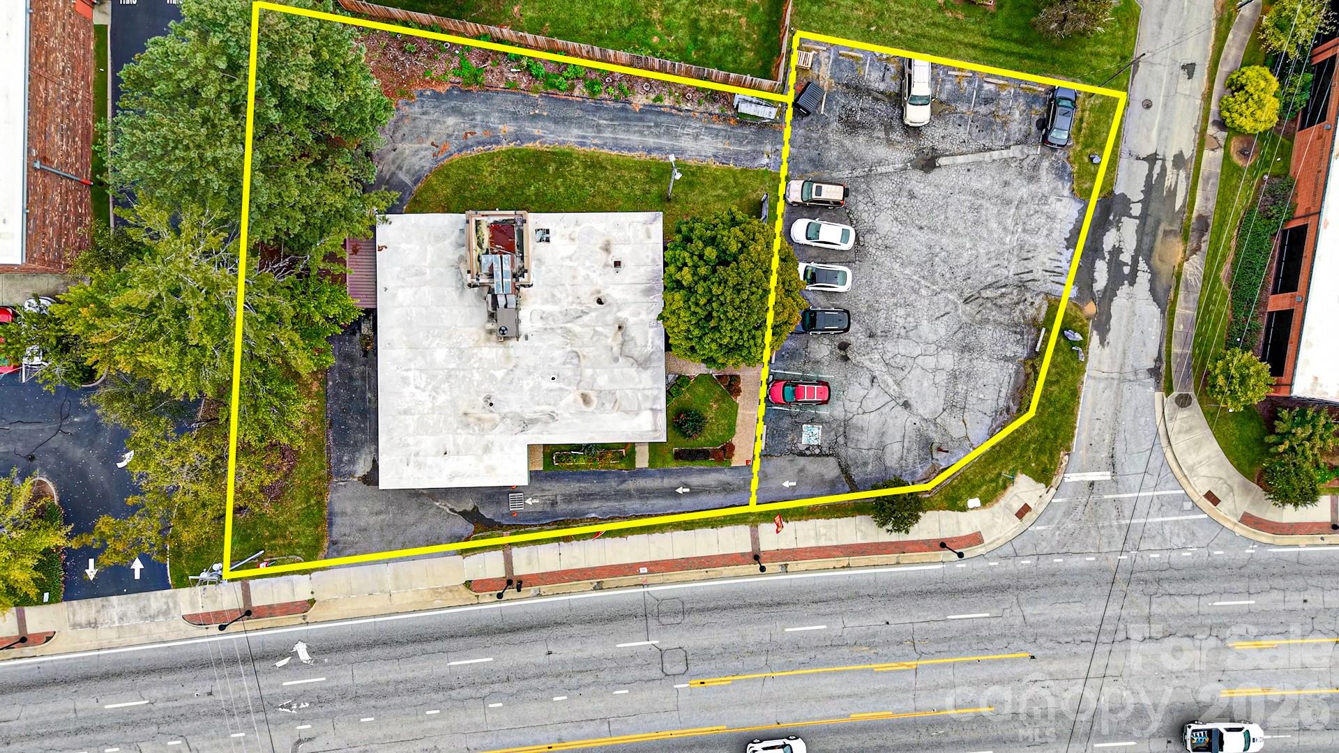 3484 Hendersonville Road