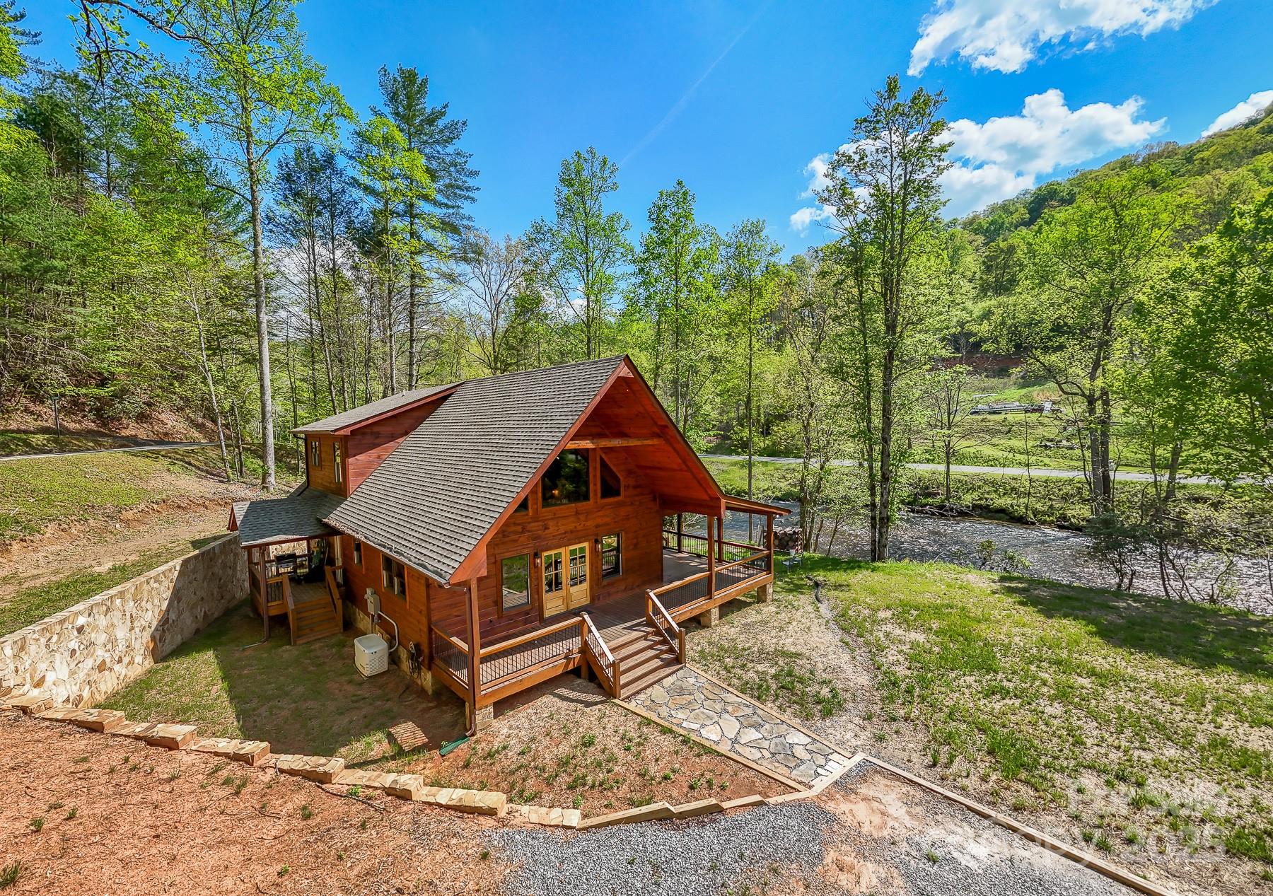 91 Riverview Drive