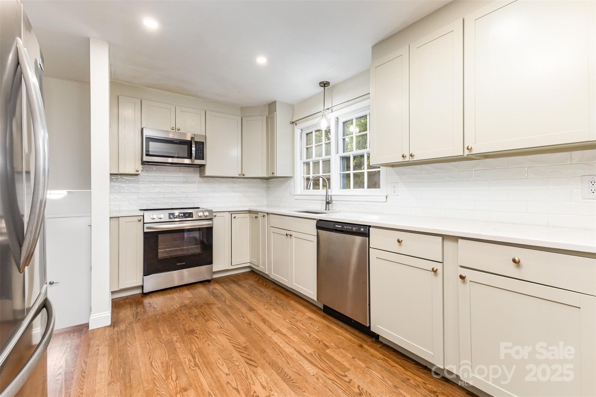 6422 Idlebrook Drive