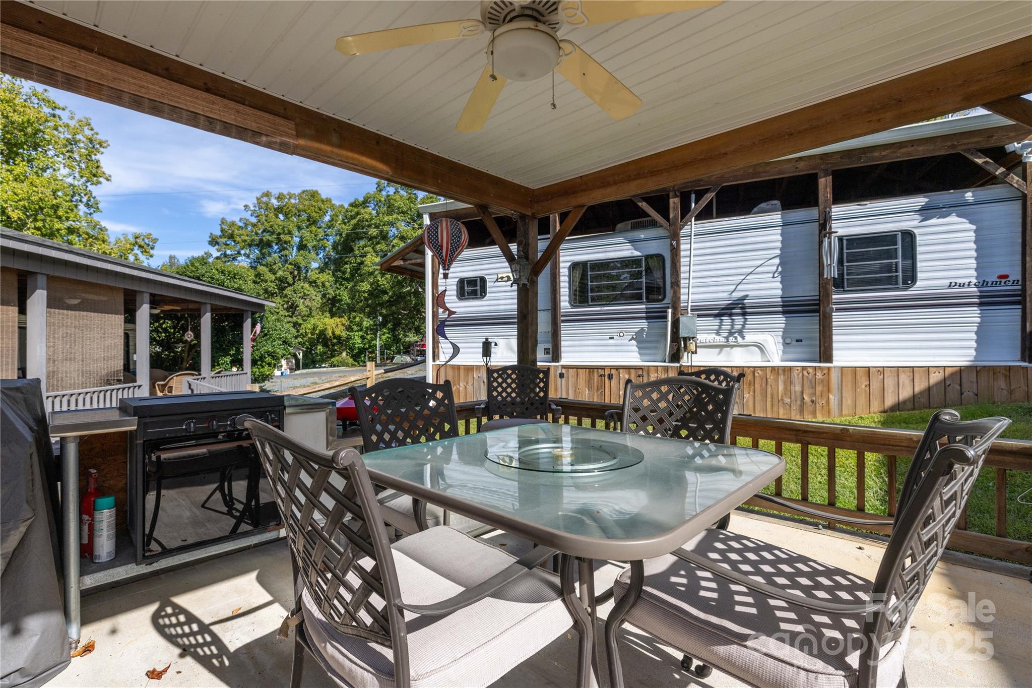 Twin Harbor - Residential