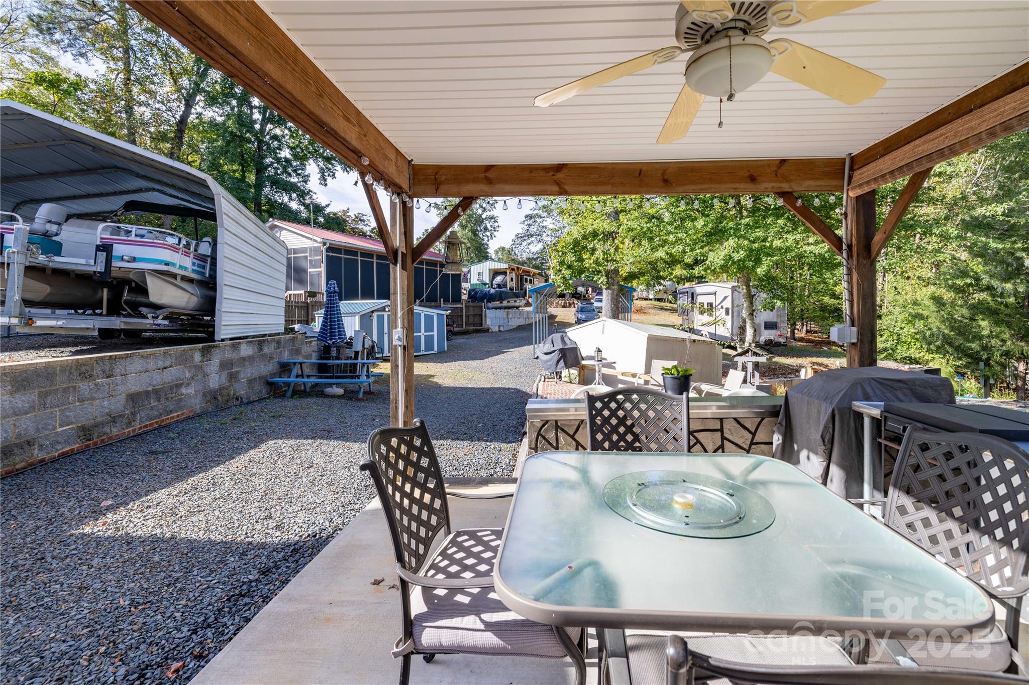 Twin Harbor - Residential