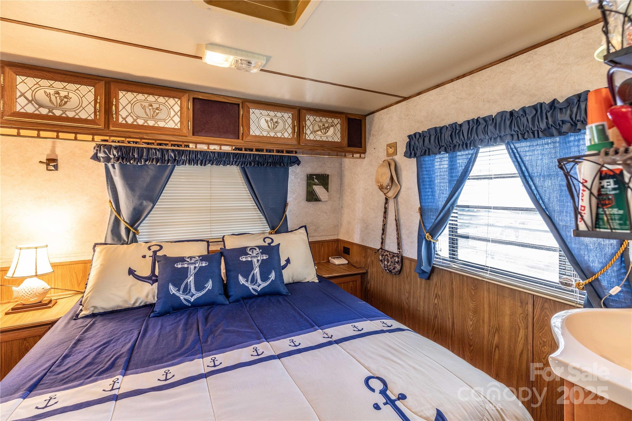 Twin Harbor - Residential