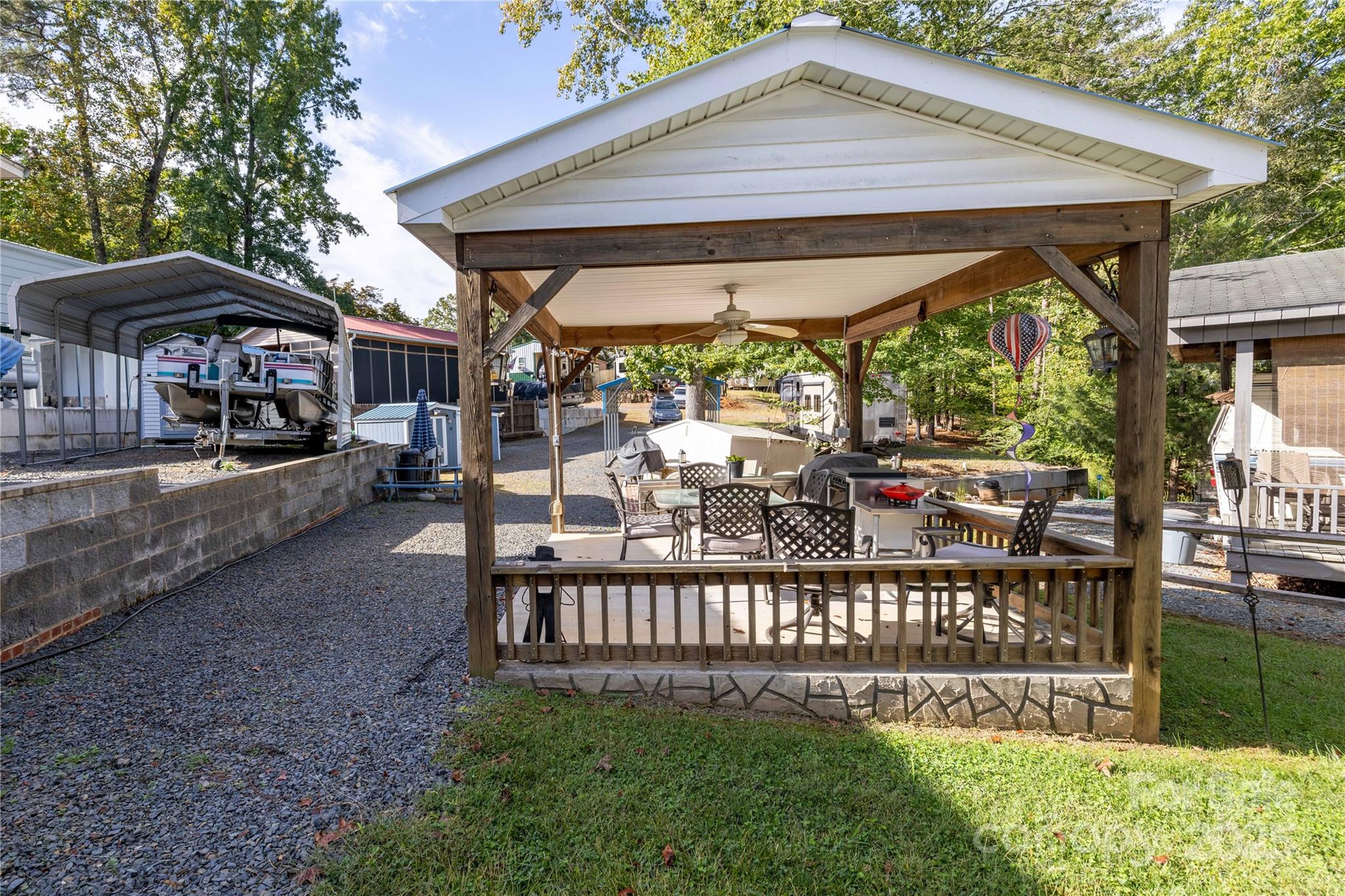 Twin Harbor - Residential