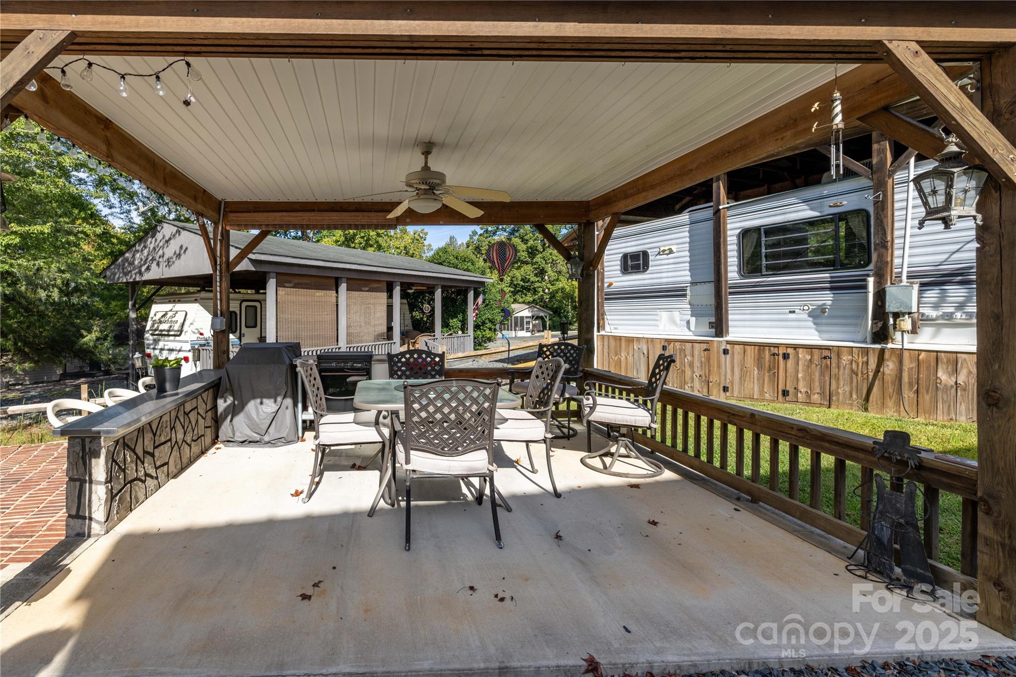 Twin Harbor - Residential