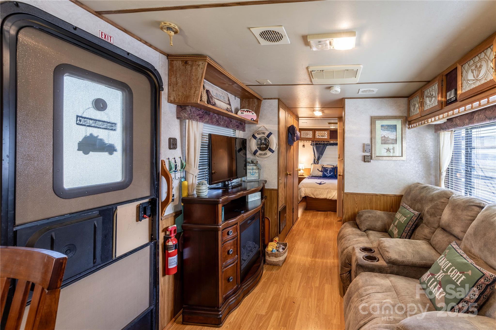 Twin Harbor - Residential