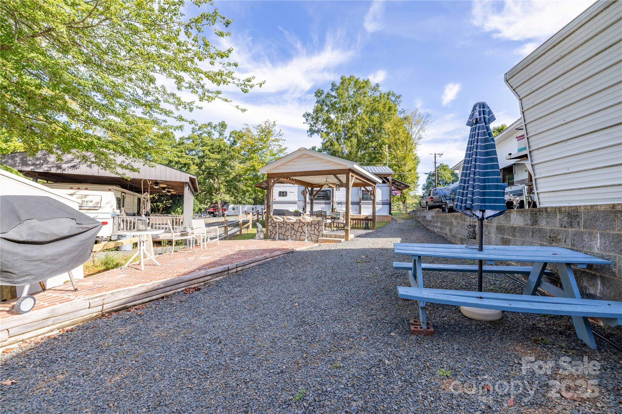 Twin Harbor - Residential