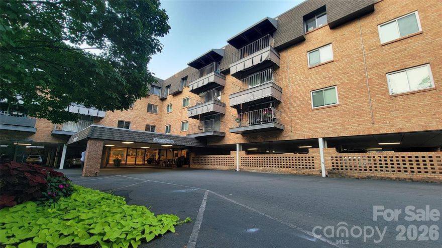 Freshly updated and move-in ready condo featuring new carpet and fresh paint throughout! This spacious 3rd-floor unit offers 2 bedrooms and 2 full baths with a comfortable, functional layout. Open dining area flows seamlessly into the living room, complete with built-in bookshelves, creating an inviting space for both everyday living and entertaining. Kitchen includes a convenient breakfast bar with additional storage, ideal for casual dining or morning coffee. Primary suite features an updated private full bath and a walk-in closet, while the generously sized second full bath adds extra convenience for guests or roommates. Updated tile flooring extends through the main living areas, with soft new carpet in the bedrooms for added comfort. Step outside onto your private balcony and enjoy a relaxing outdoor retreat. Located in the heart of the popular historic Myers Park neighborhood, with Squirrel Park & iconic Duke Mansion are only few walking minutes away. This condo offers exceptional walkability to Harris Teeter grocery store just a few walking minutes away, along with nearby shopping, dining, and pharmacy options. HOA dues cover internet, cable, water, sewer, heat, A/C, trash, recycling, pool & common area maintenance, insurance, and landscaping. HOA-assigned parking included. Please note: pets and short-term rentals are not permitted.