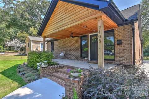 Photo of 2105 Highland Street, Charlotte, NC 28208 (MLS # 4355225)
