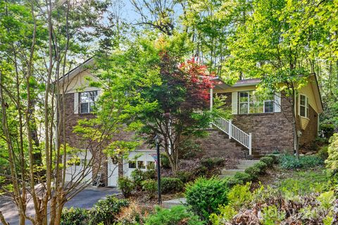12 Steeplechase Court Hendersonville NC 28791
