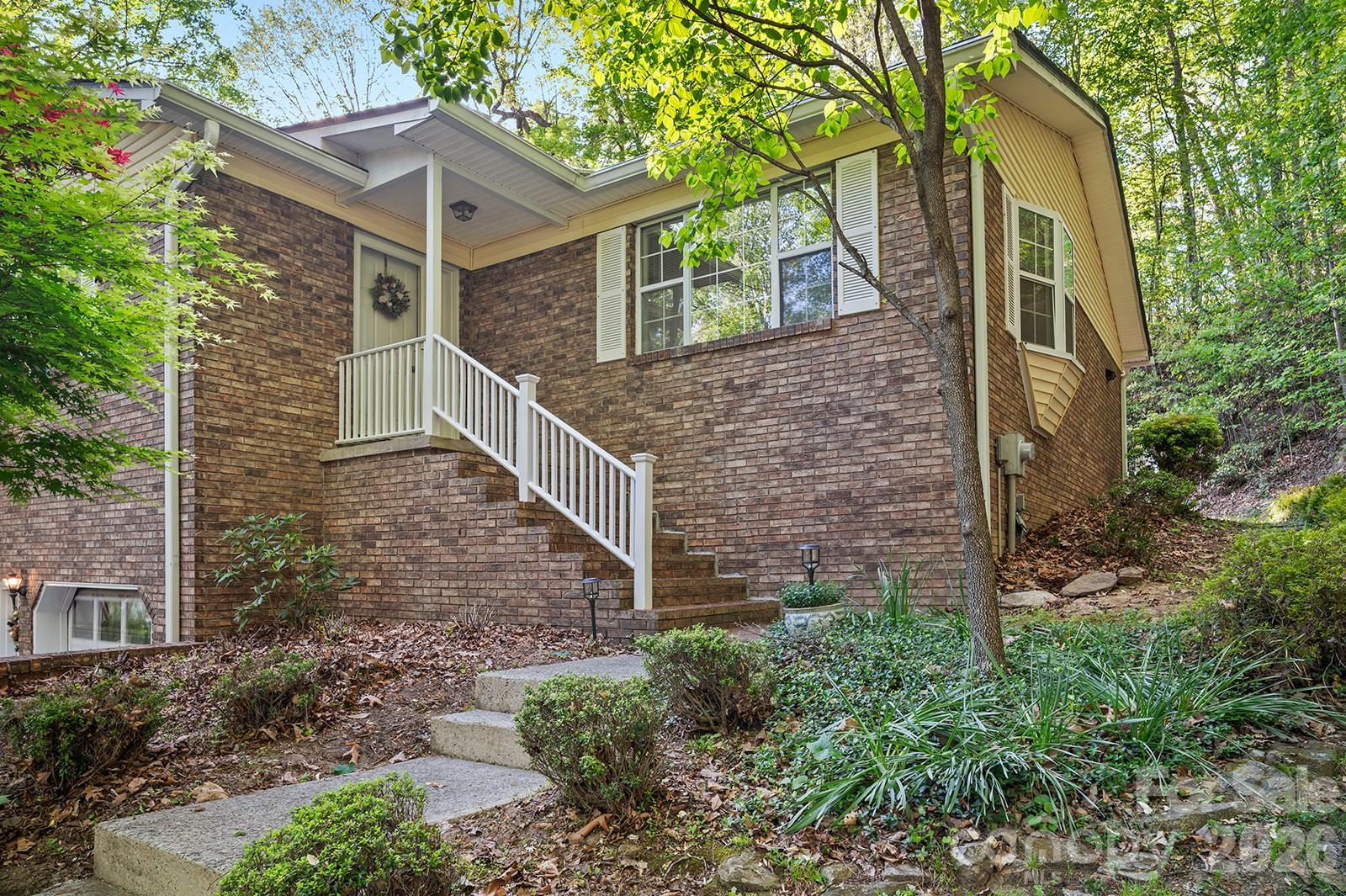 12 Steeplechase Court