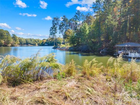 Photo of 5745 Lake Pointe Drive, Granite Falls, NC 28630 (MLS # 4312452)