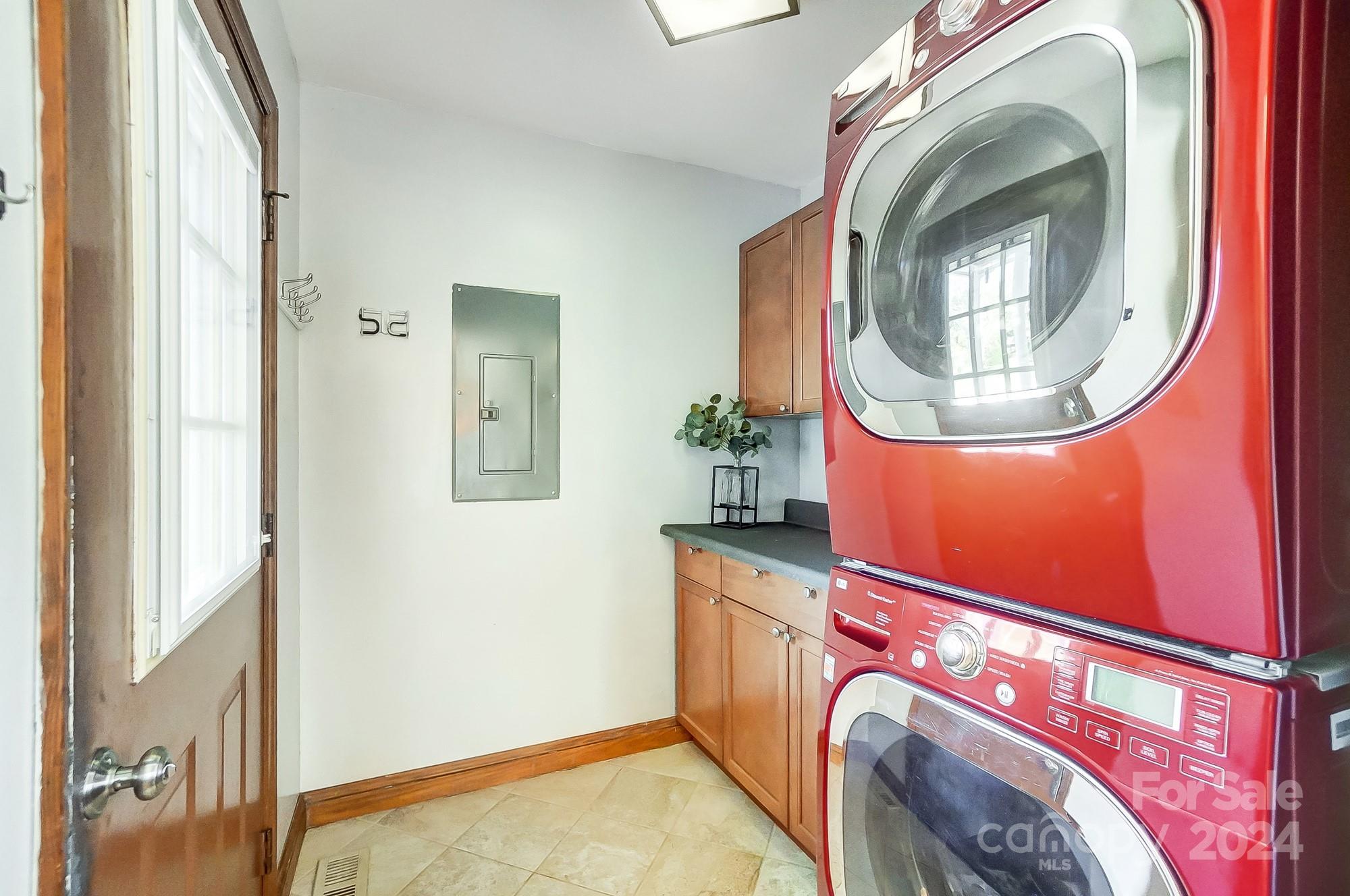 Fox Hunt Estates - Residential