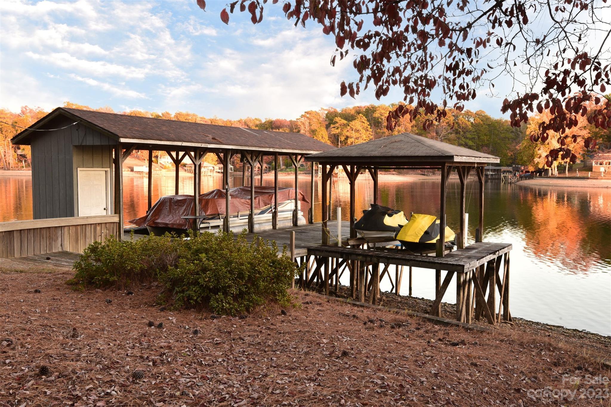 Fairway Shores - Residential