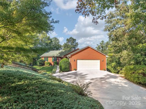 A home in Mill Spring