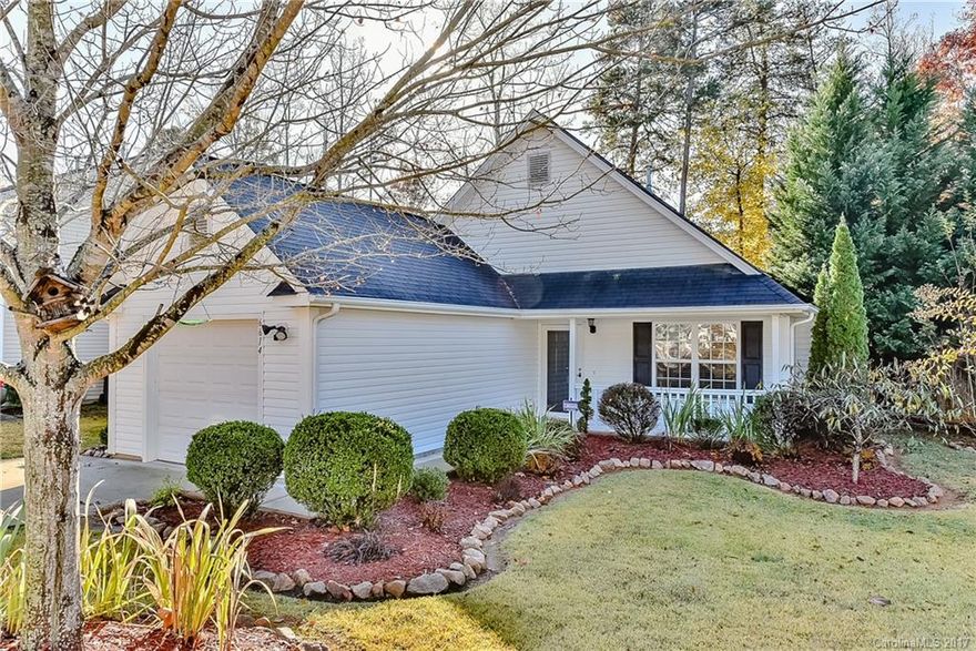 Quaint home on a cul-de-sac street offers alot for the price! Eat-in Kitchen w pantry cupboard, Great Room w gas fireplace & vaulted ceiling, Master BR with attached Master Bath with dual sinks, garden tub & separate shower. Hall Full Bath and 2 more BRs. Covered front porch and a large covered deck off Kitchen.  Big Yard is entirely fenced!  1 car garage too.  Close to I-77 & I-85 for great commuting location.  Close to shopping, eateries, & park.