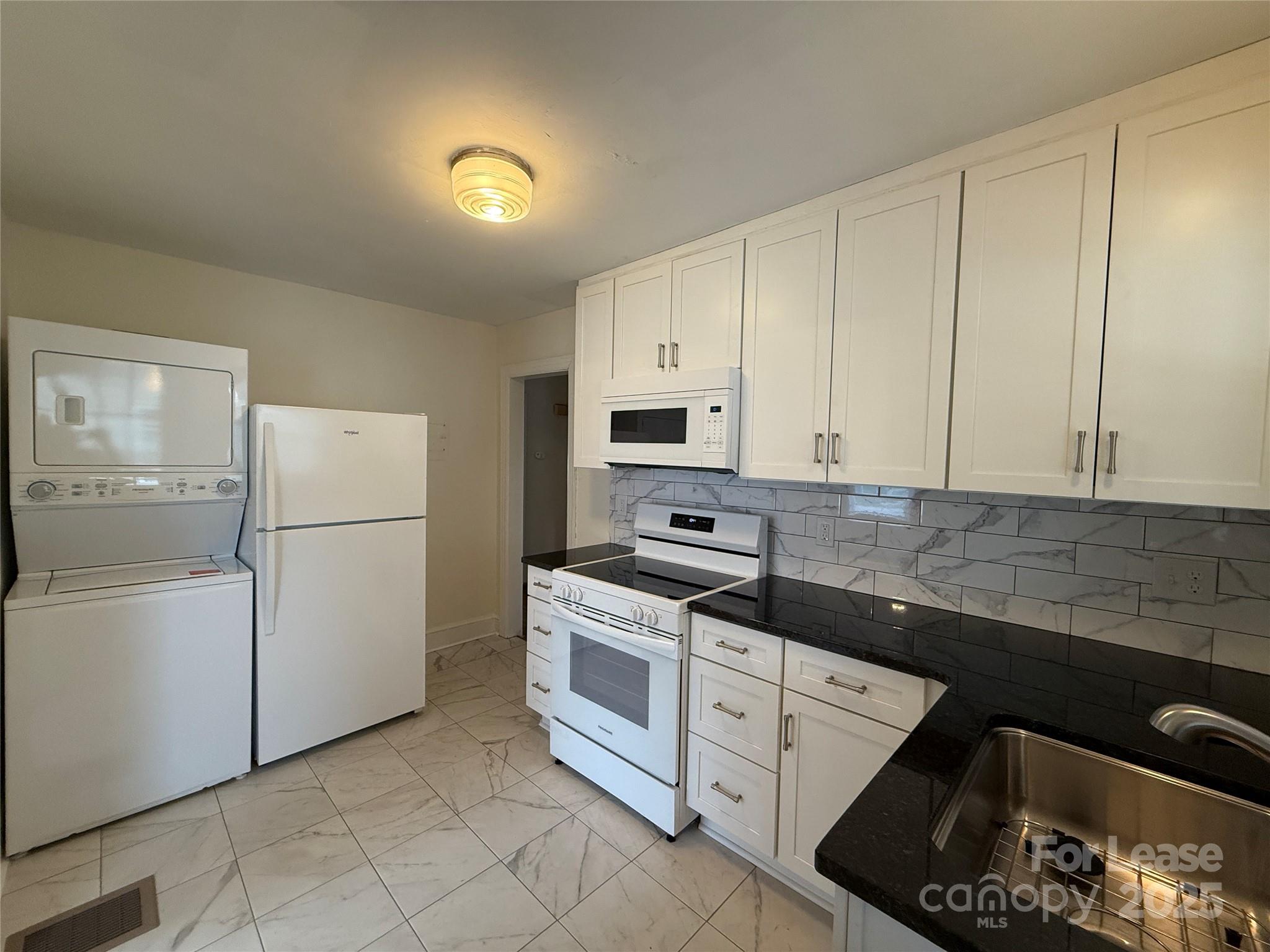 730 E Iredell Avenue