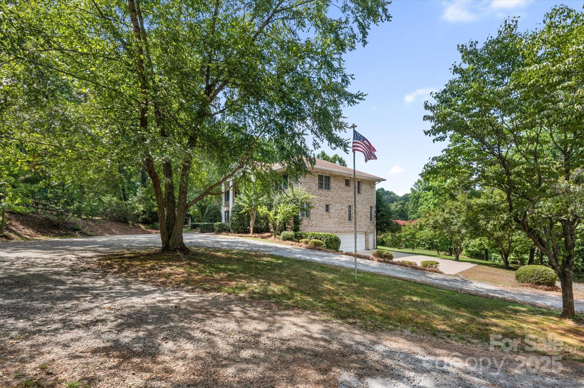 25 Towhee Trail