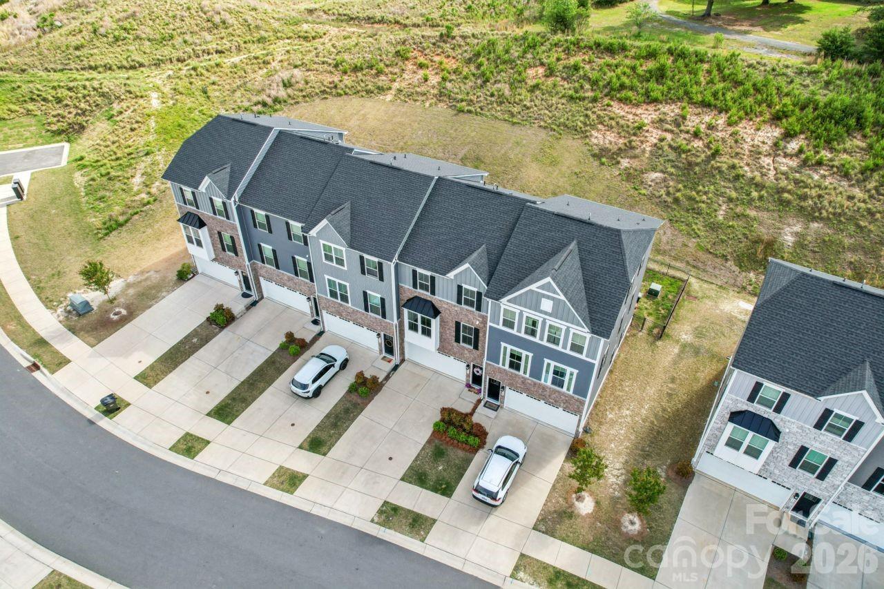 Trinity Townes - Residential