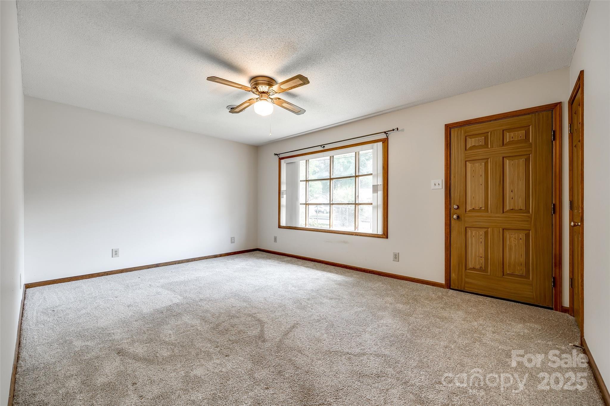 862 Eastwood Drive