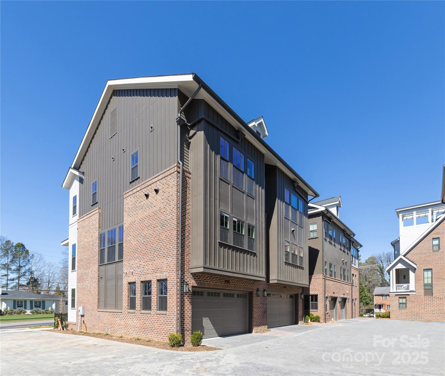 3115 Pinehurst Place