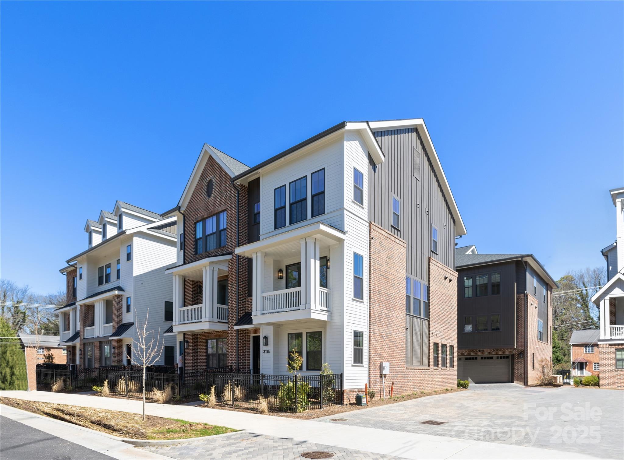 3115 Pinehurst Place