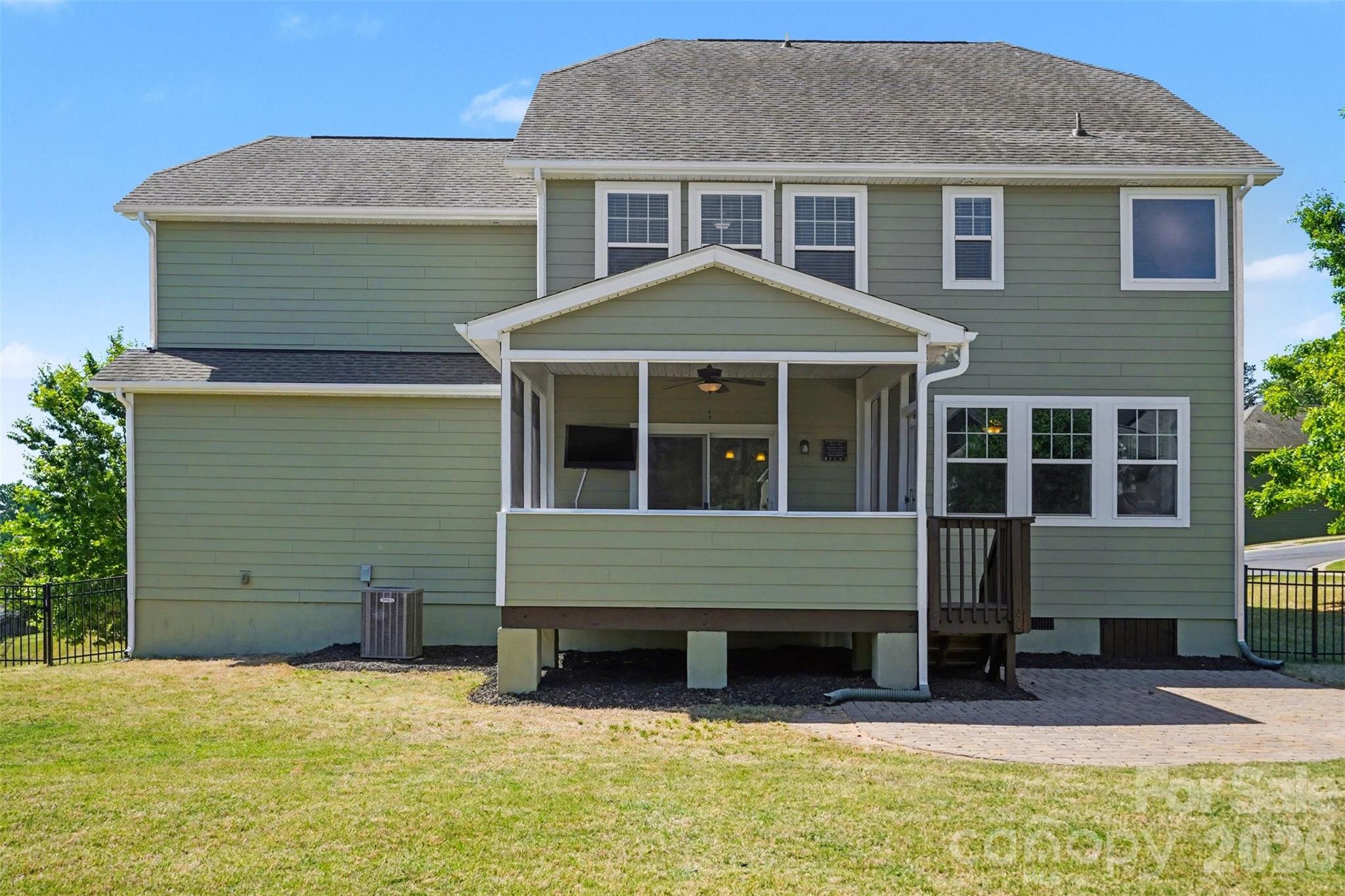 Southern Trace - Residential