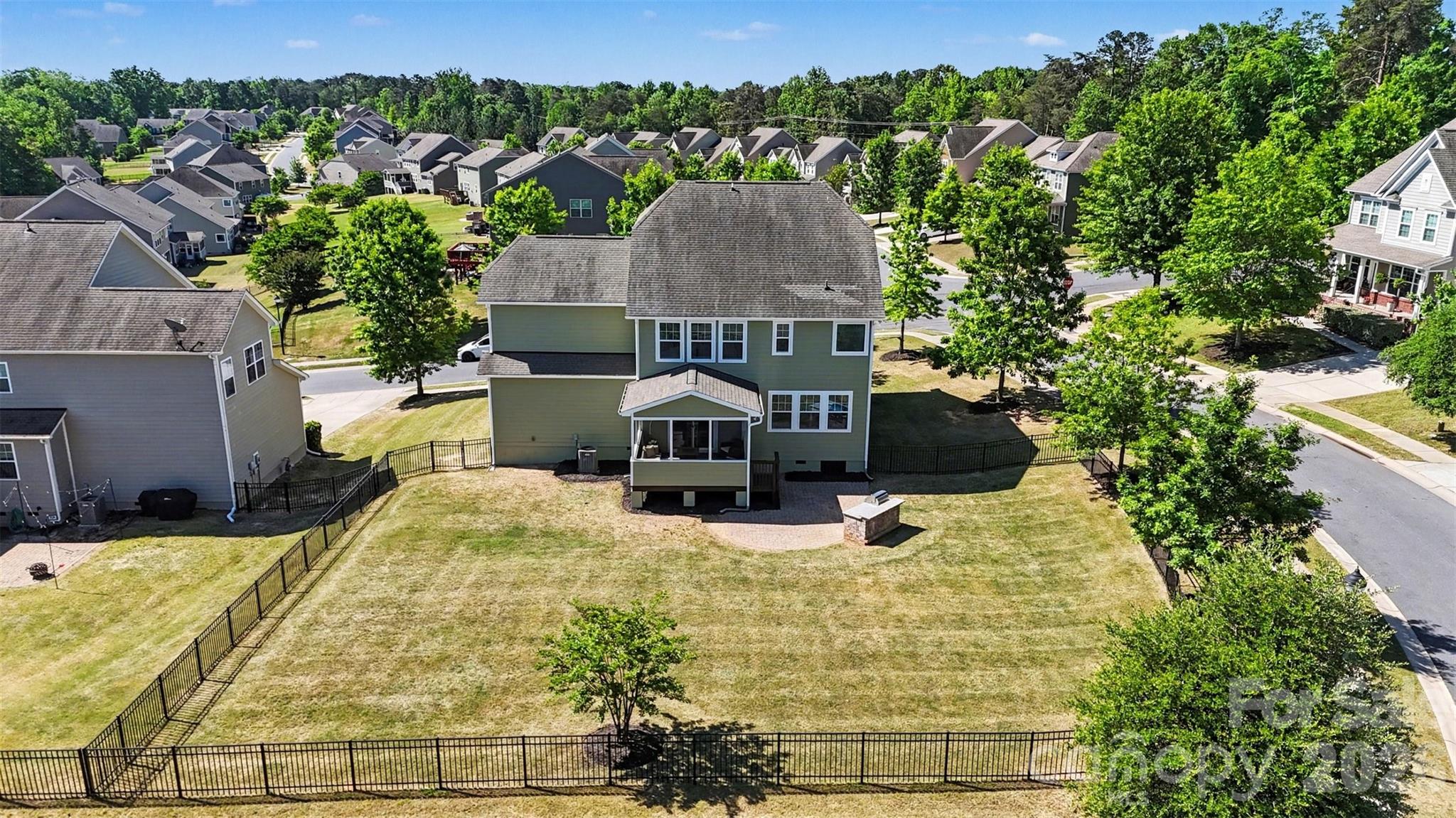 Southern Trace - Residential