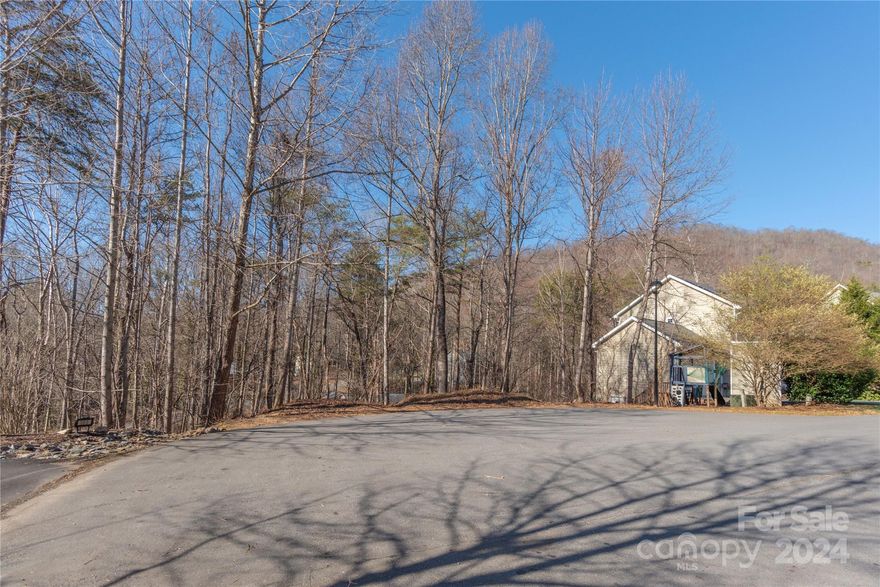 This is the last lot in Hillside Estates.  Your chance to build your home in an established neighborhood surrounded by nice homes.  This lot and the lots around this one have plenty of trees for privacy.    This lot is conducive to a basement foundation with parking and entry to home at street level.  Ideal location in the cul-de-sac with all utilities including city water and city sewer.
