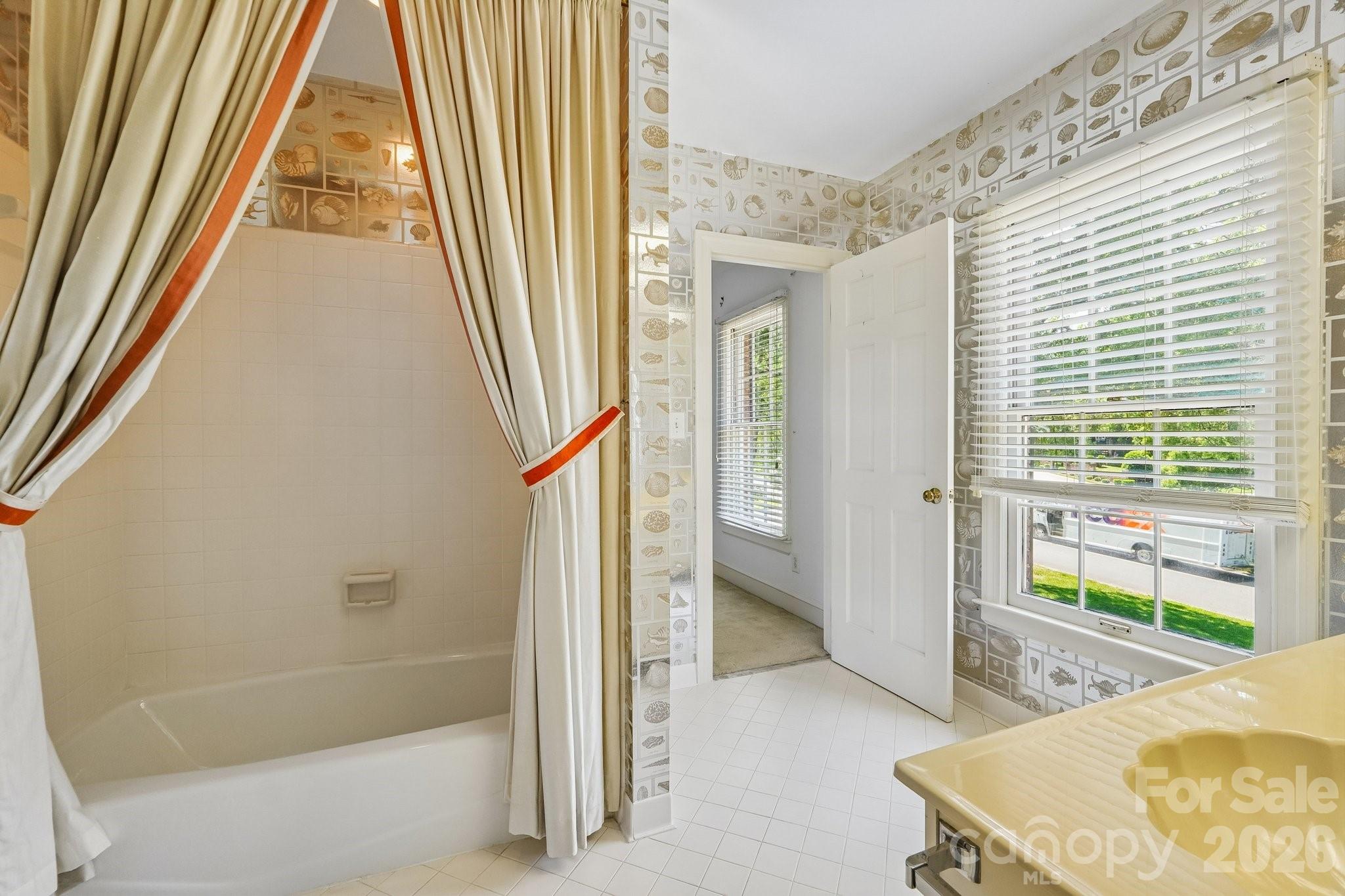 Deering Oaks - Residential