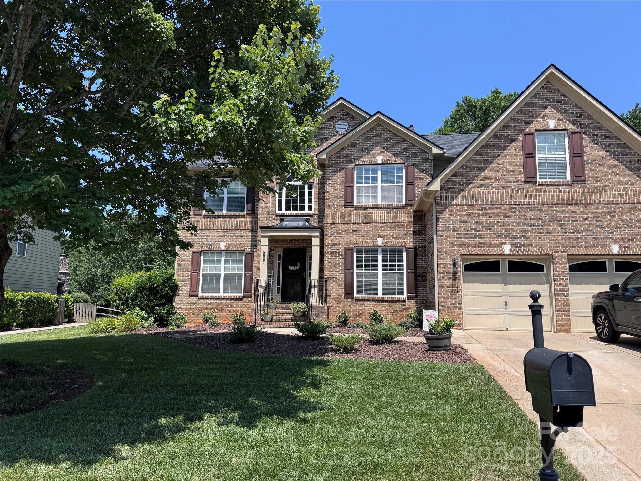 1807 Robbins Meadows Drive