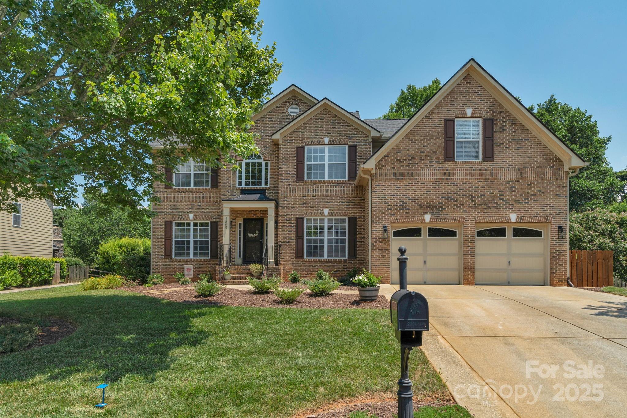 1807 Robbins Meadows Drive
