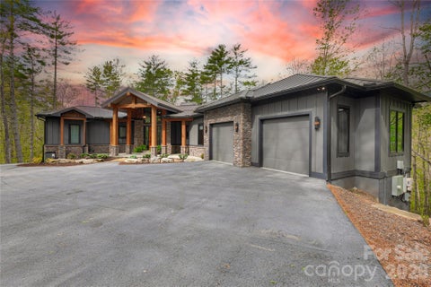 Photo of 726 Ugugu Drive, Brevard, NC 28712 (MLS # 4374214)