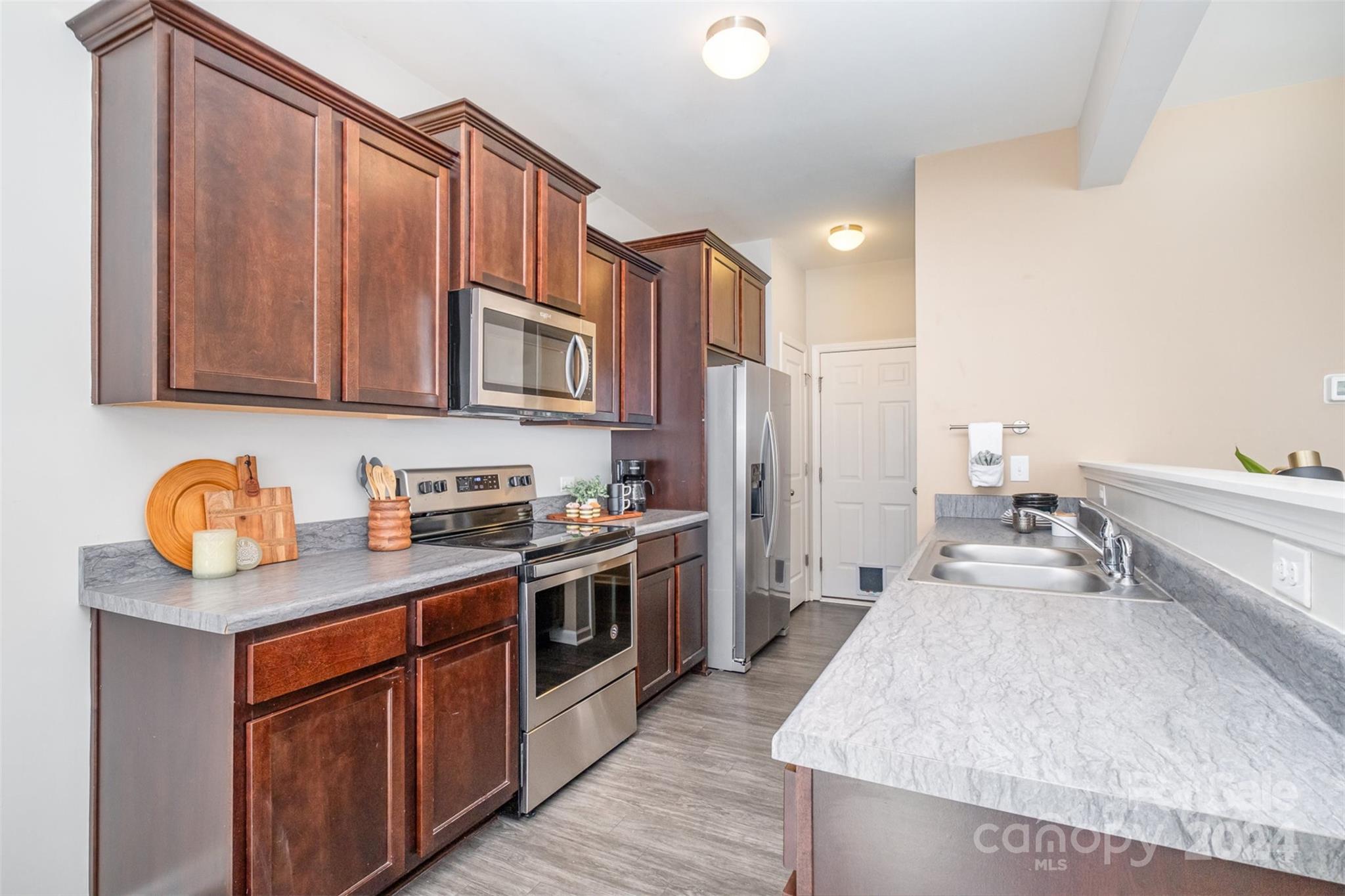 Fox Creek - Residential