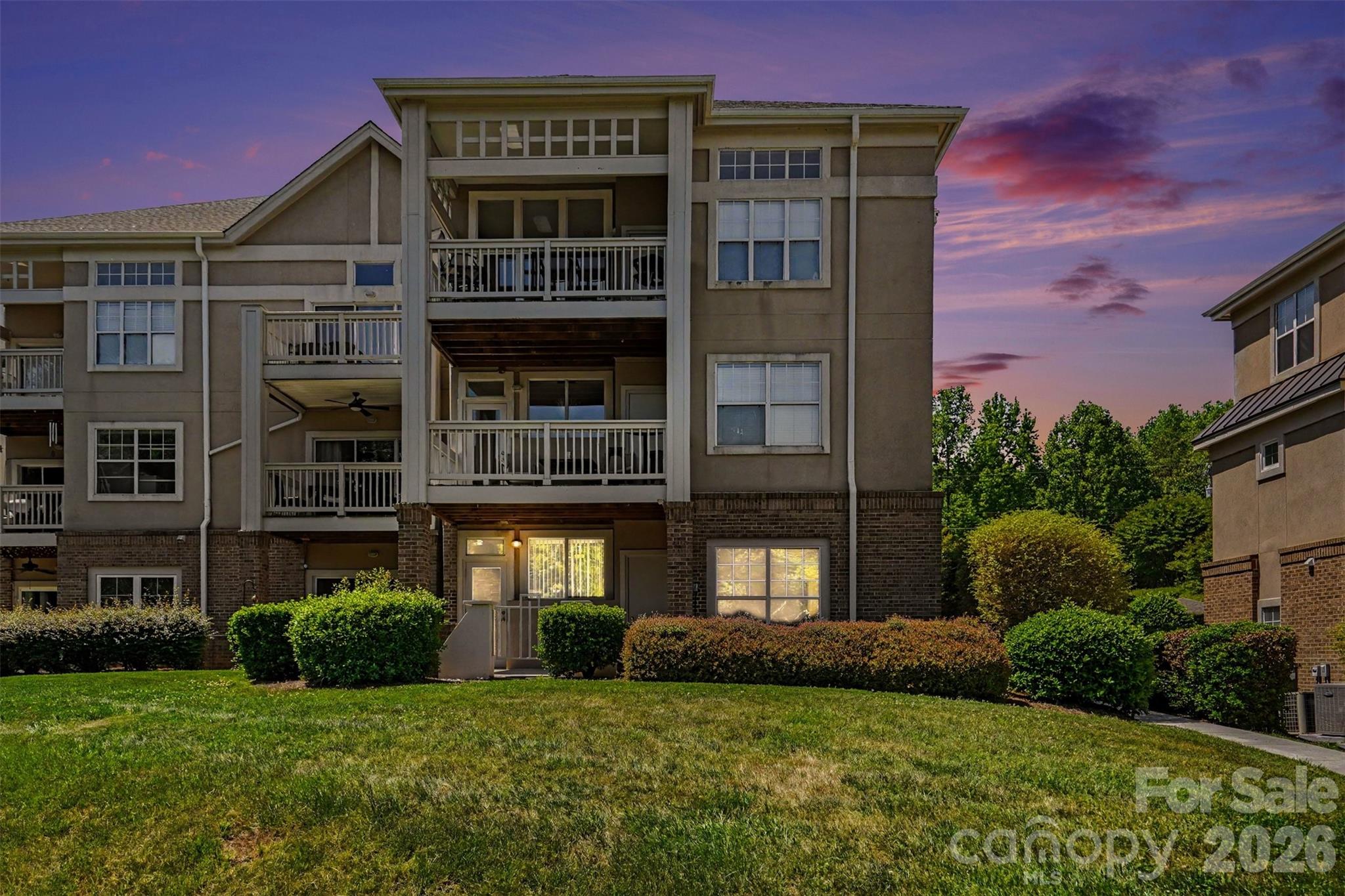 104 Pier 33 Drive 301