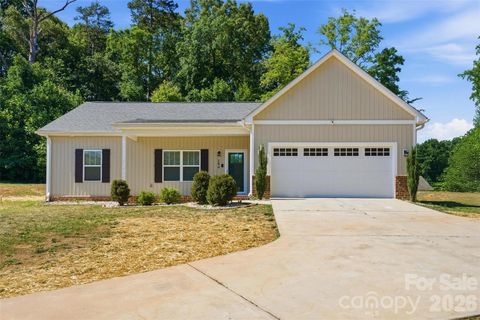 Photo of 184 Watering Trough Road, Statesville, NC 28677 (MLS # 4385193)