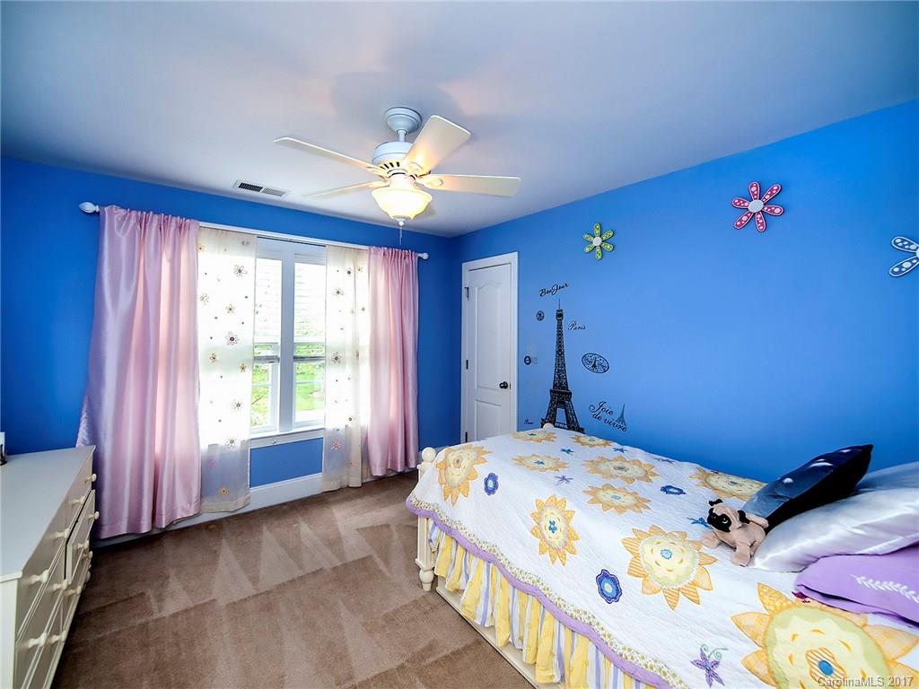 Autumn Cove at Lake Wylie - Residential