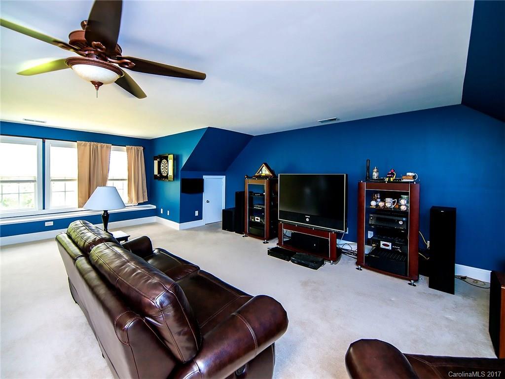 Autumn Cove at Lake Wylie - Residential