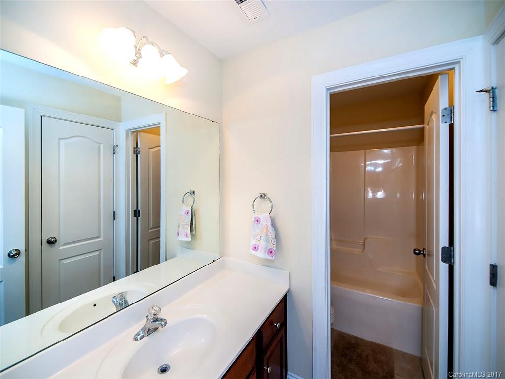 Autumn Cove at Lake Wylie - Residential