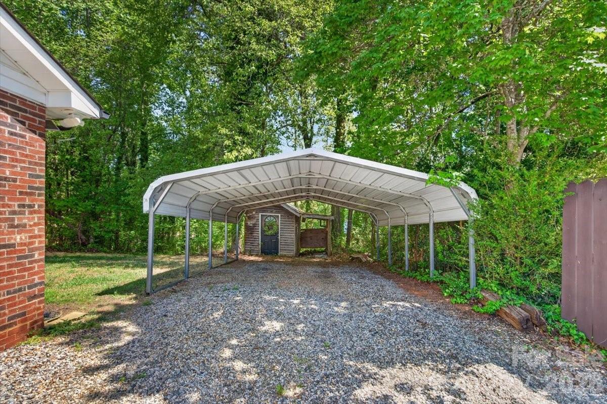 7142 Little Mountain Road