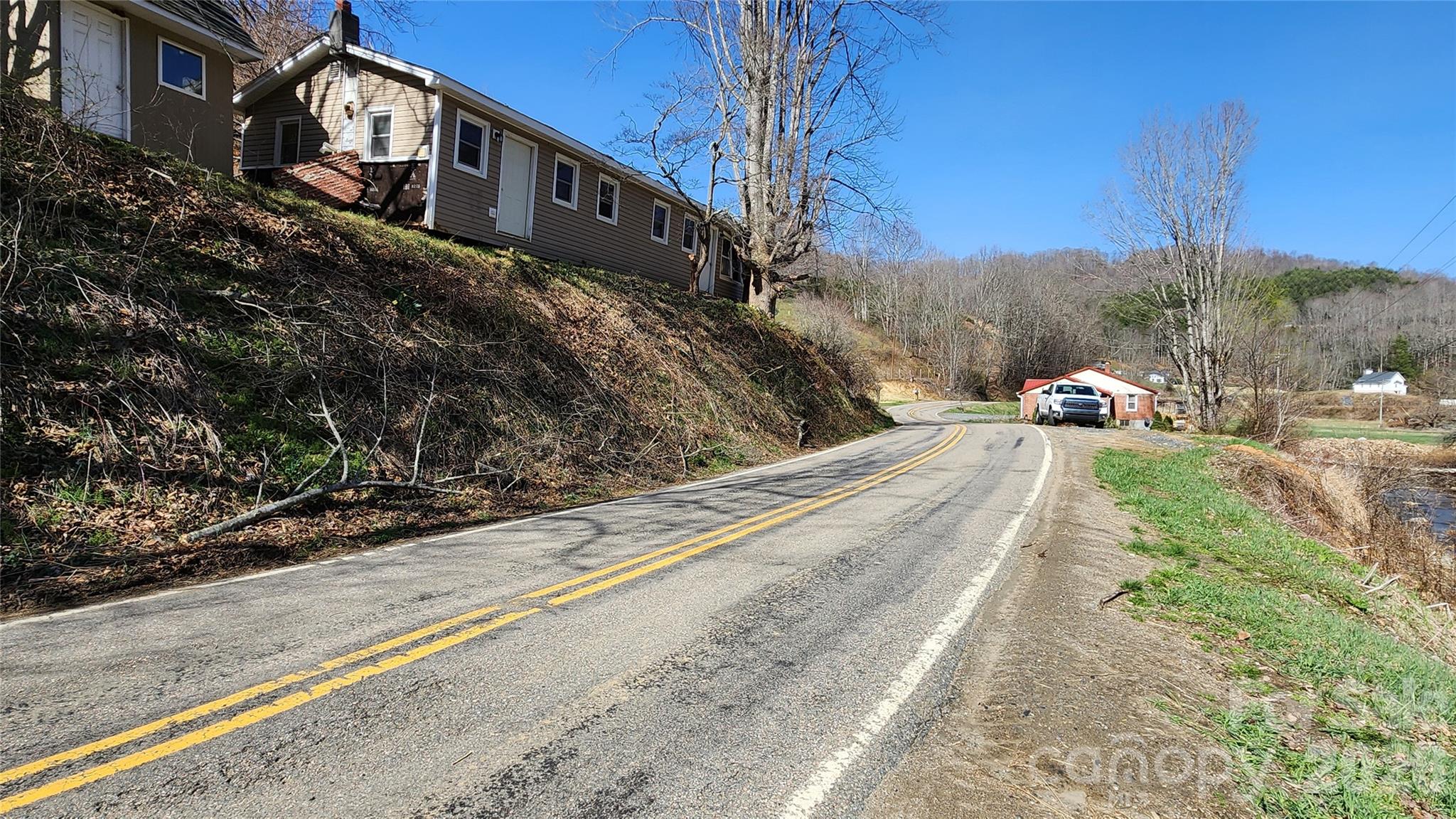 2244 E Little Horse Creek Road