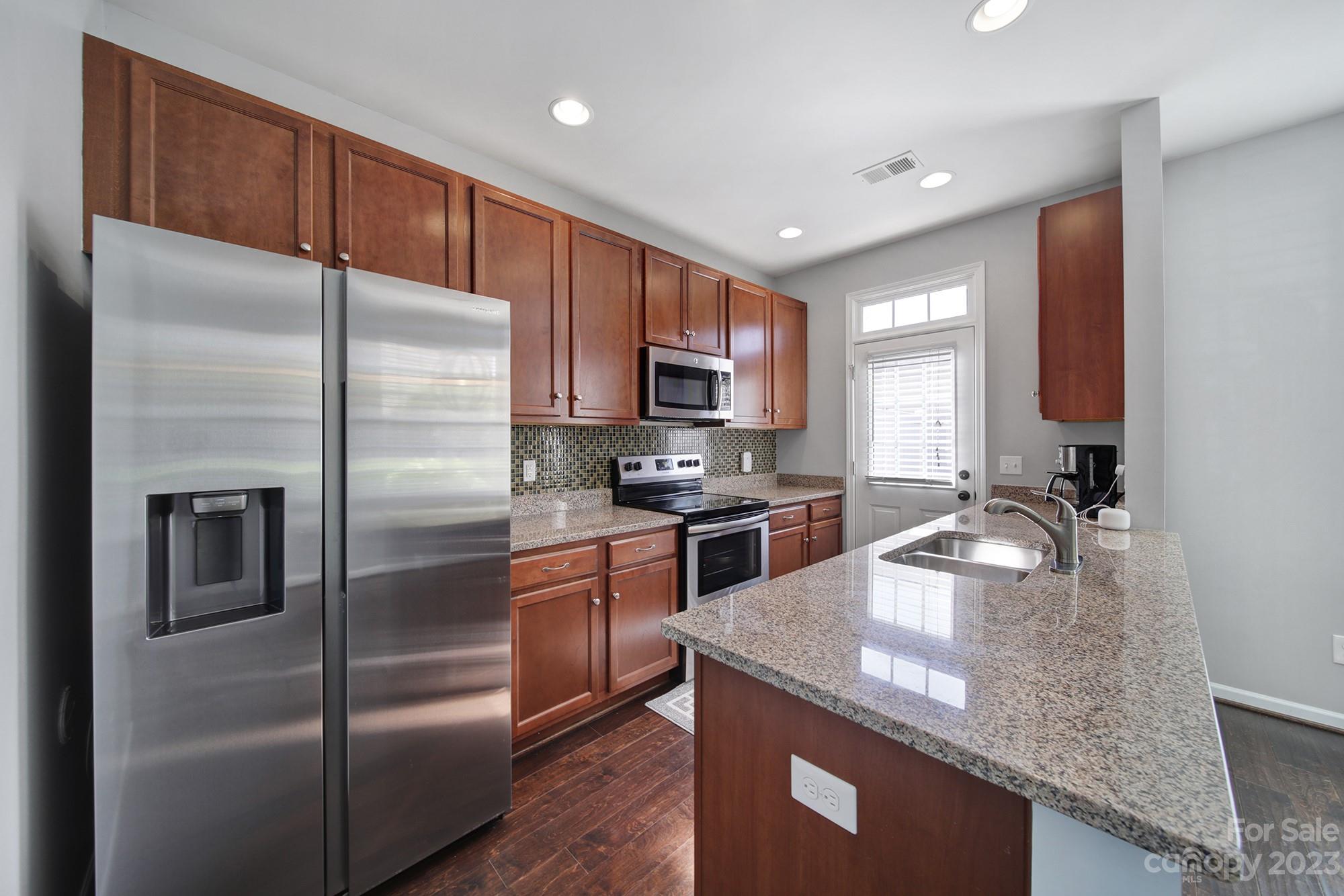 Summers Walk - Residential