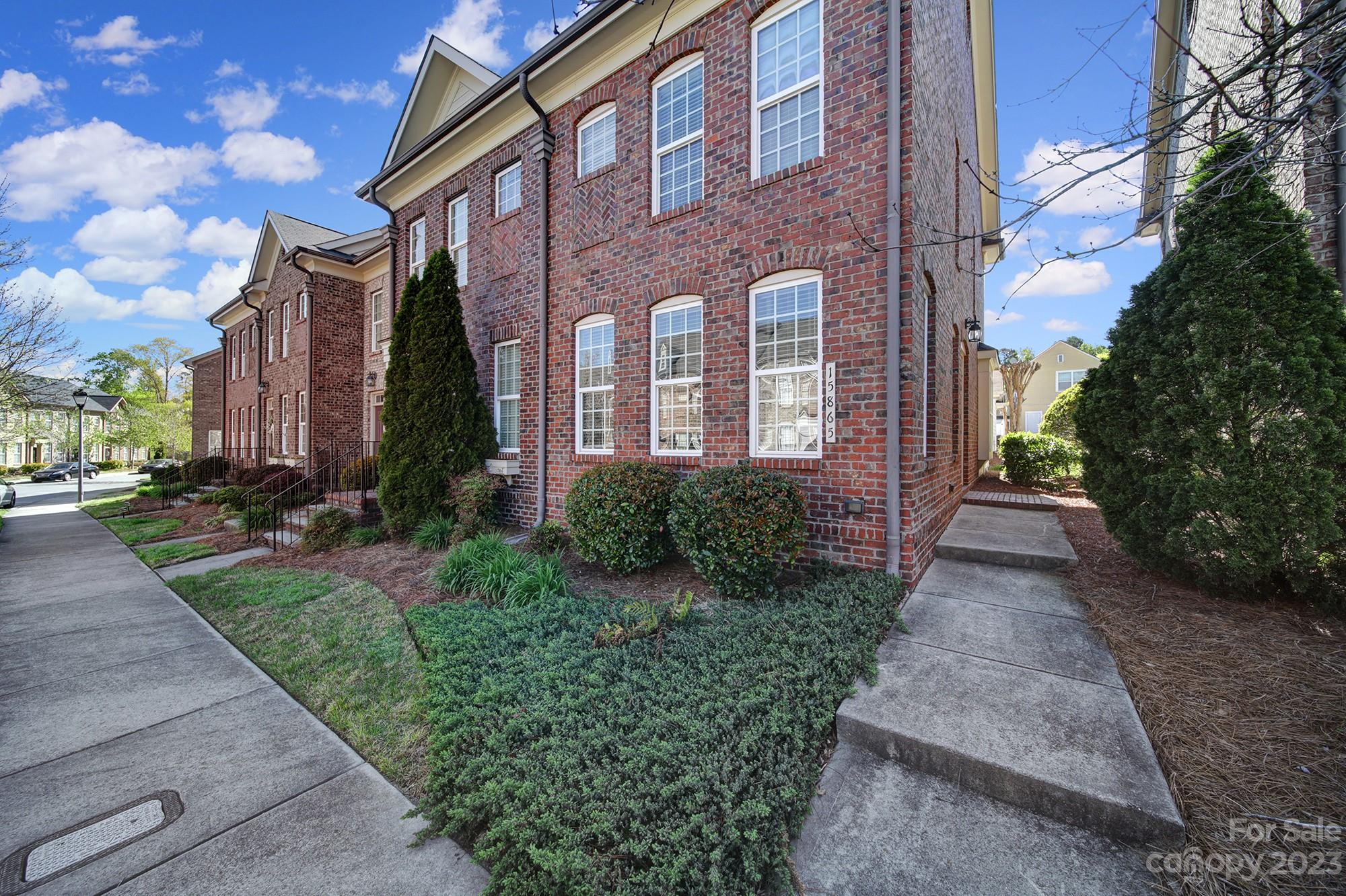 Summers Walk - Residential