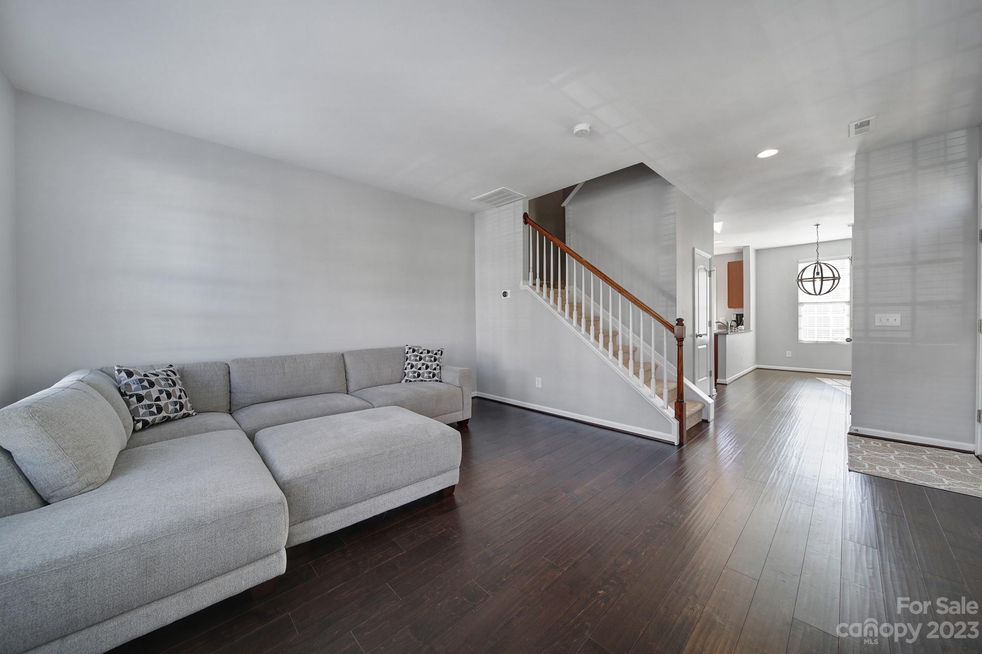 Summers Walk - Residential