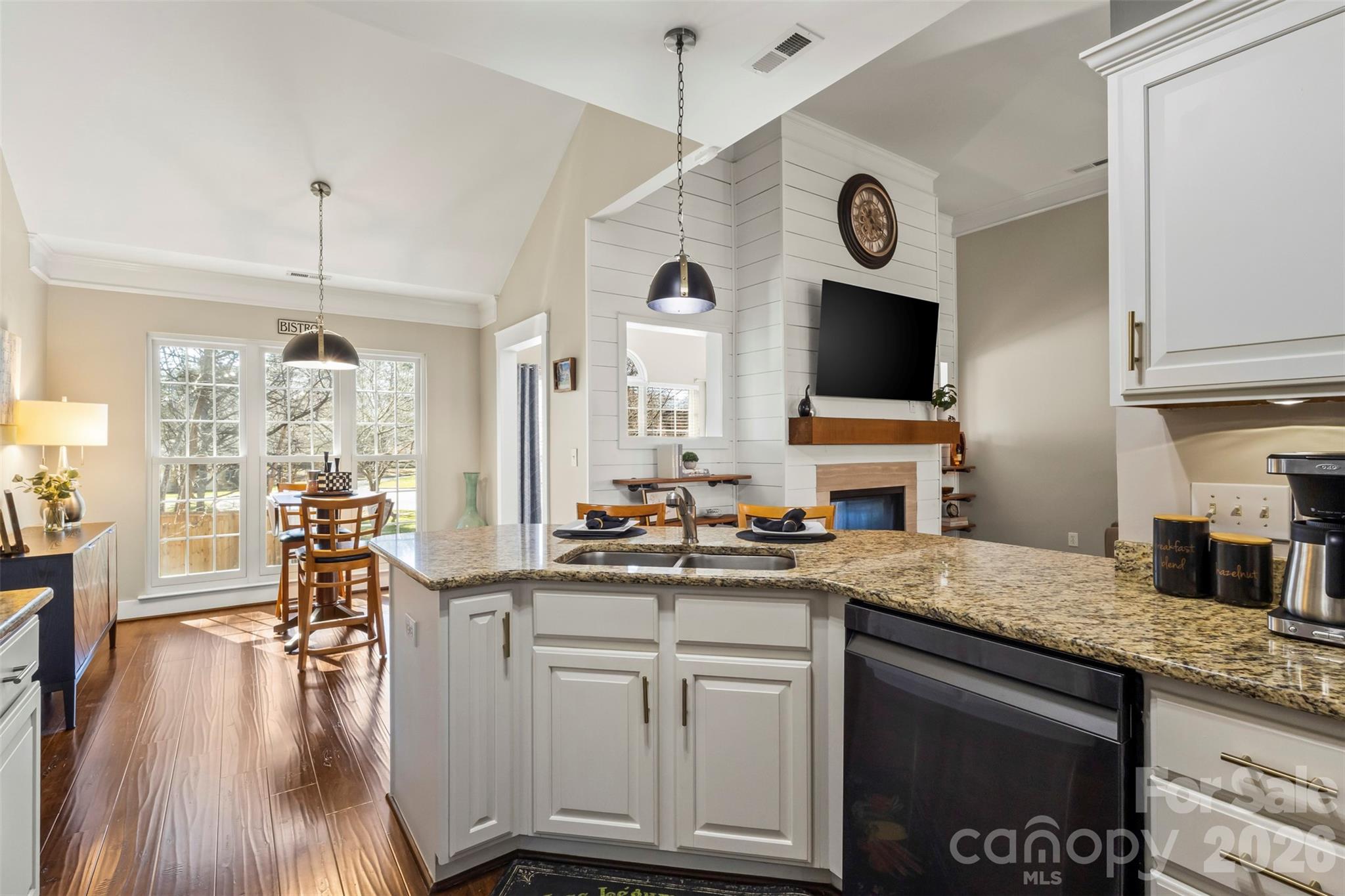 Gates At Waterside - Residential