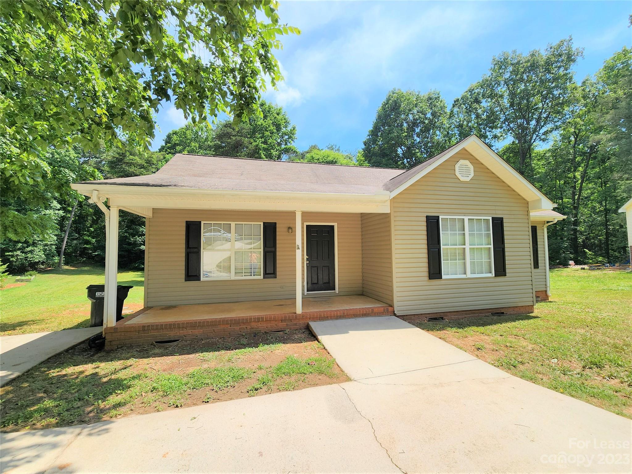 Photo 1 of 11 — 225 Chamblee Drive, Salisbury, NC 28147