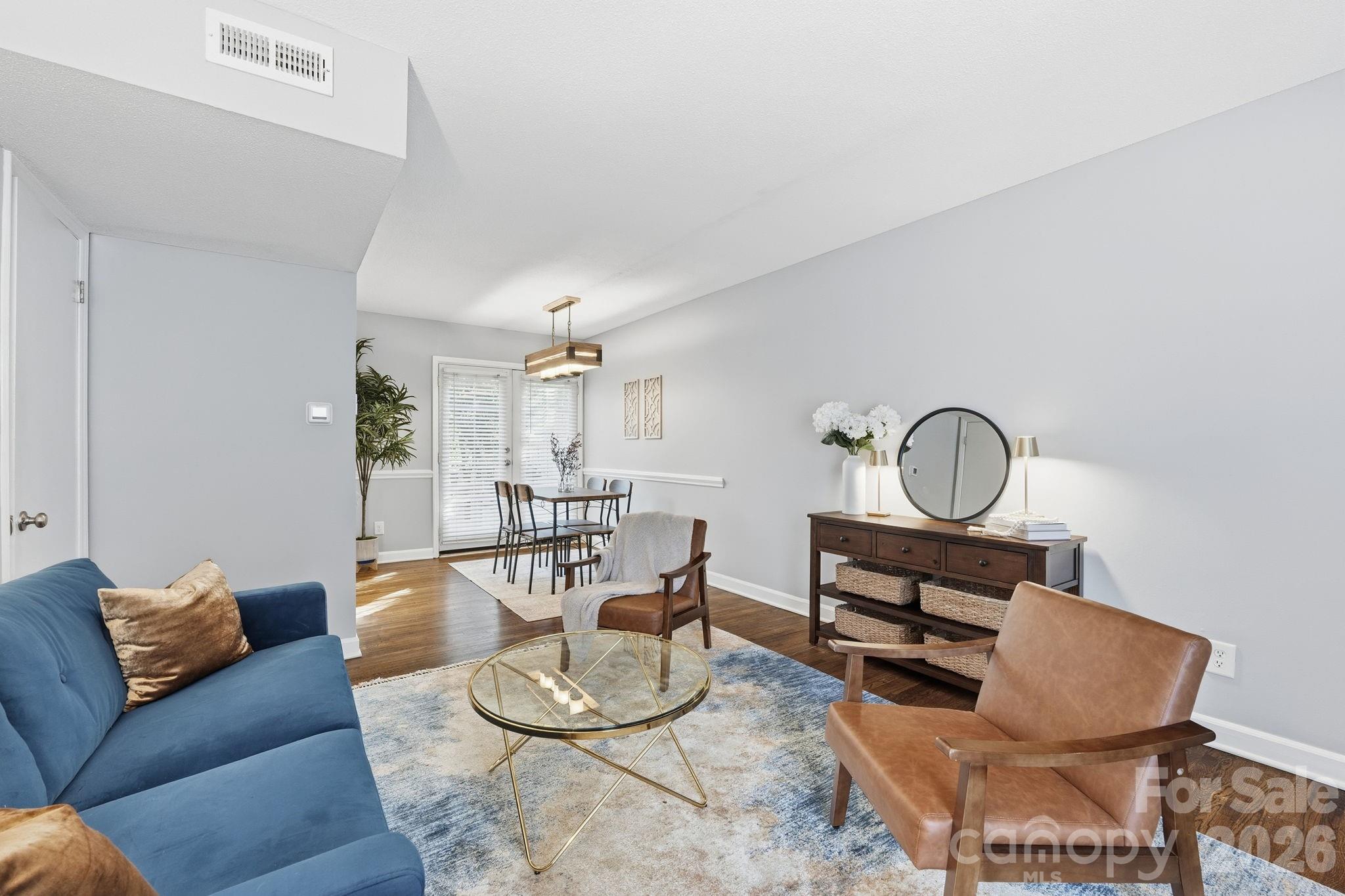 932 Hollywood Street