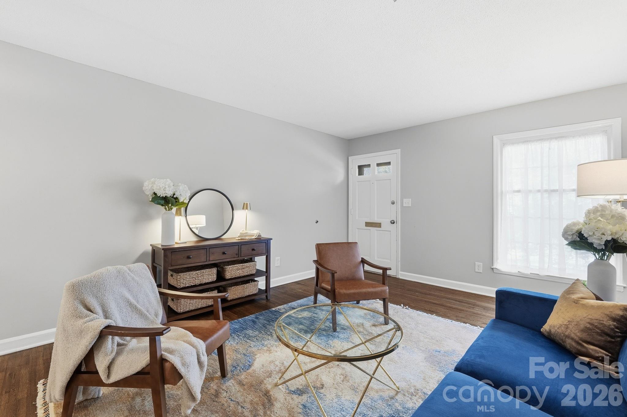 932 Hollywood Street